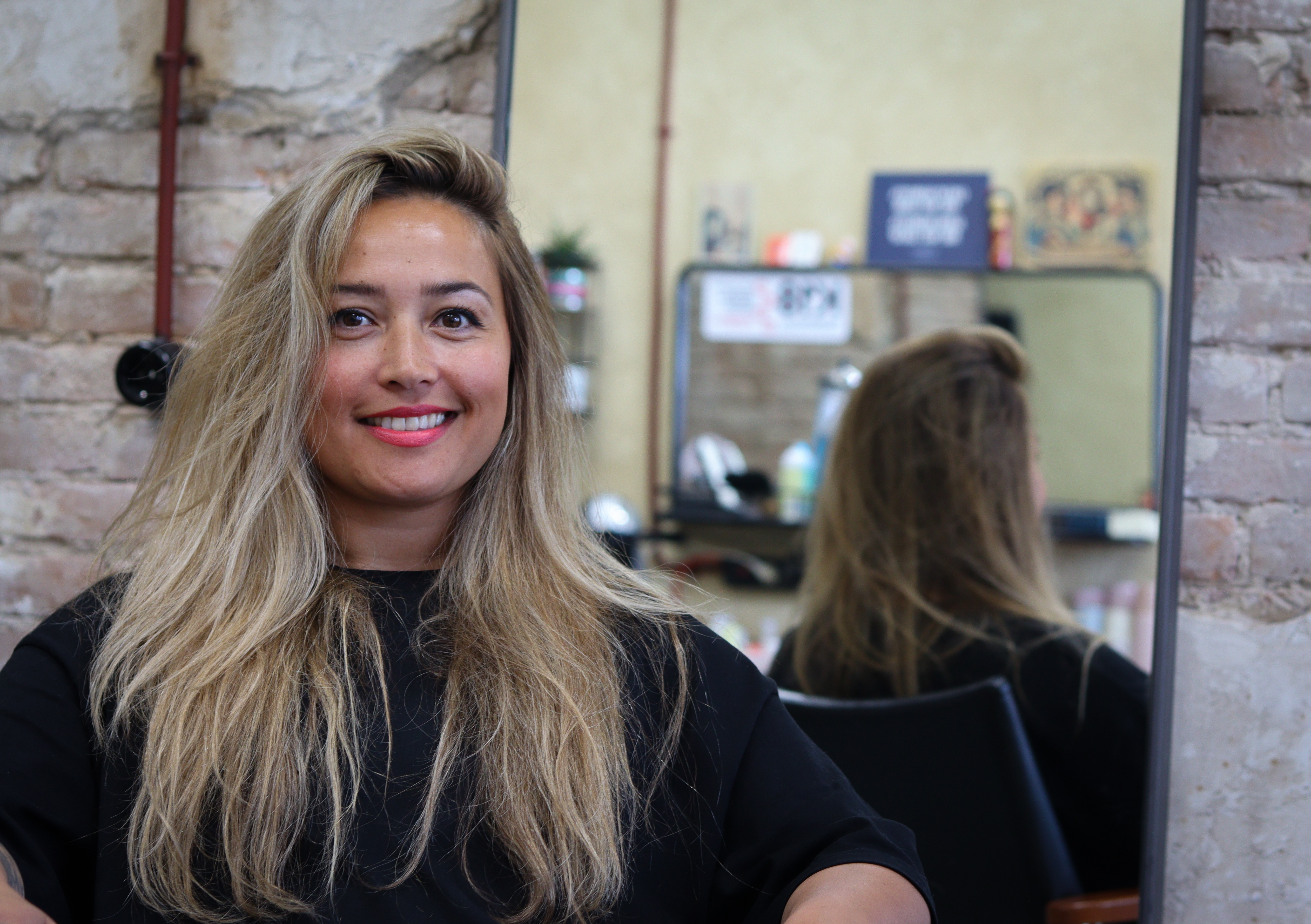 Marie-Louise in haar kapperstoel