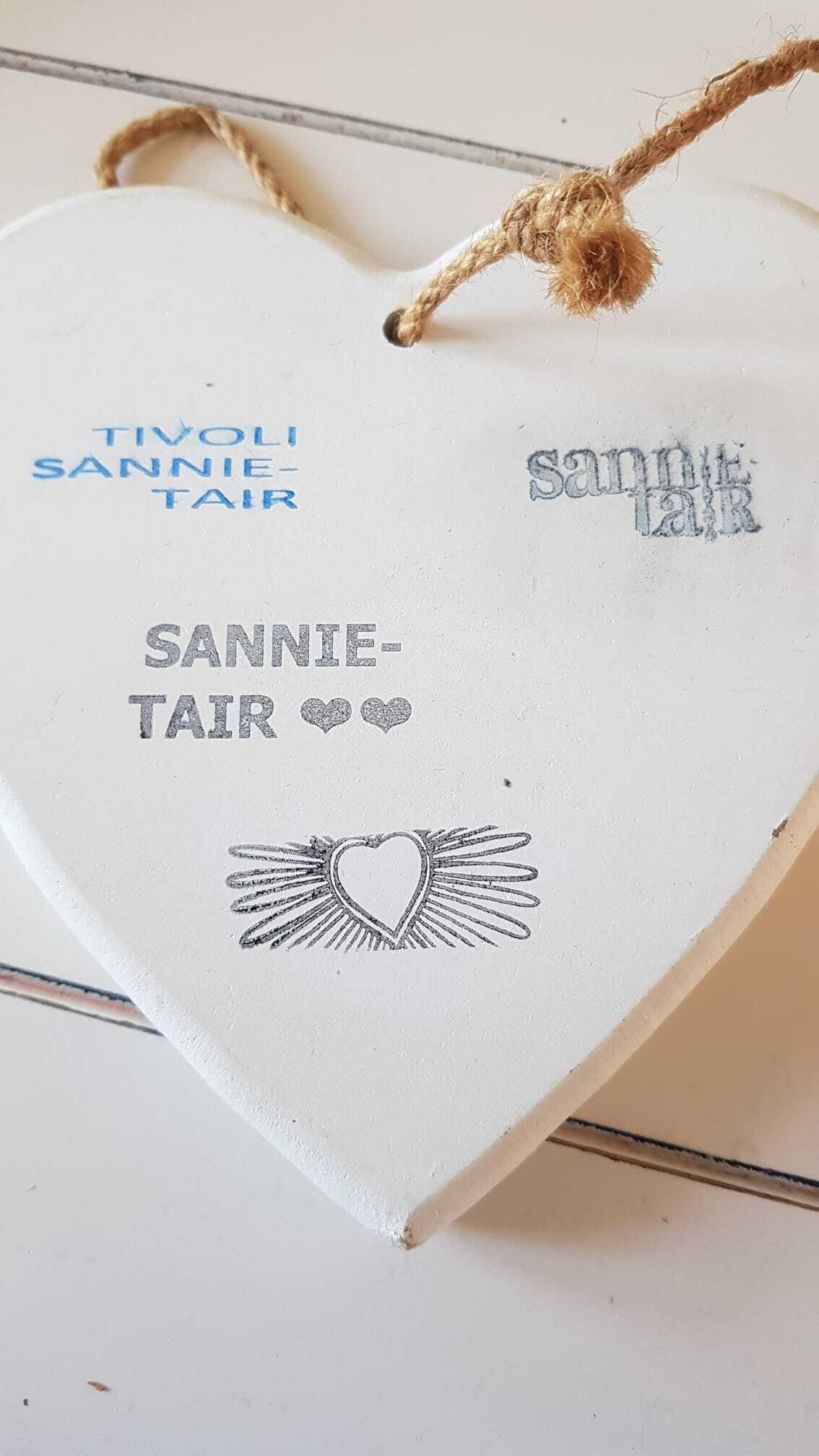 Drie verschillende stempels van Sannie-tair