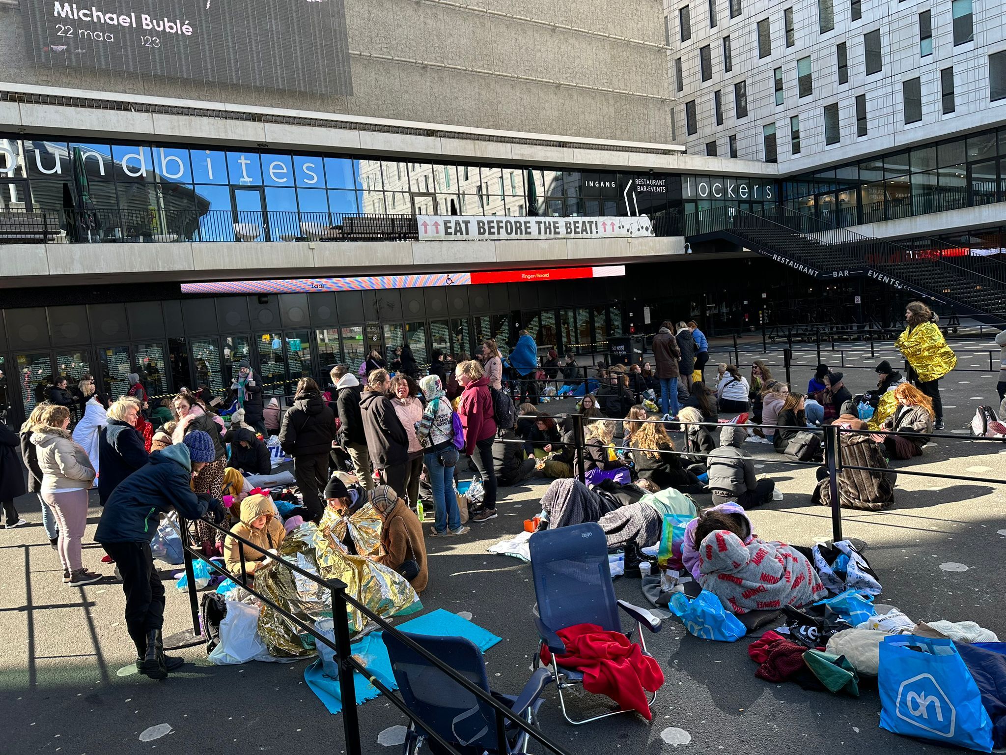 Måneskin fans in de rij bij Ziggo Dome