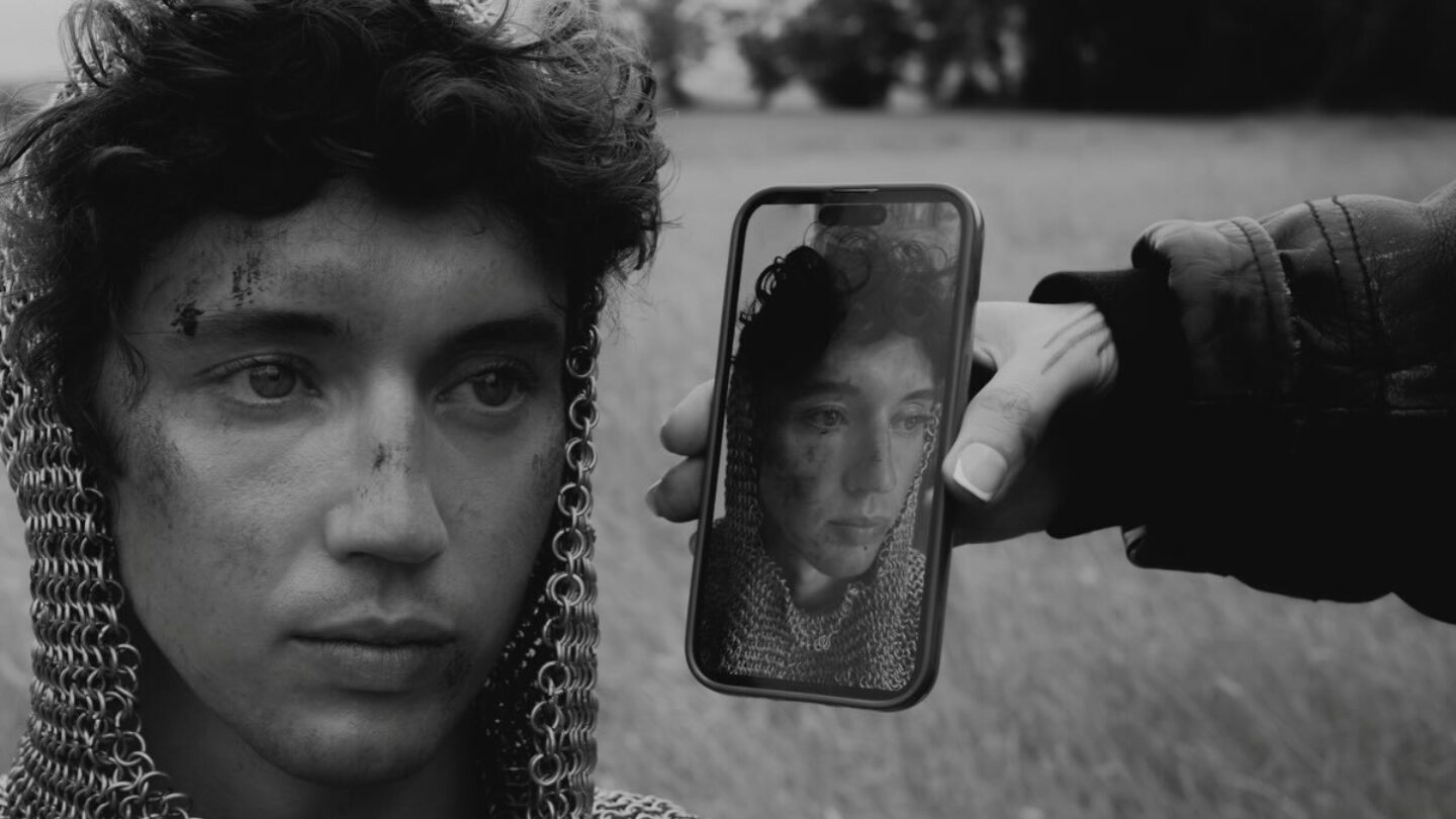 Troye Sivan schrijft een liefdesbrief aan de vrouwen in zijn leven met album: She's the Best