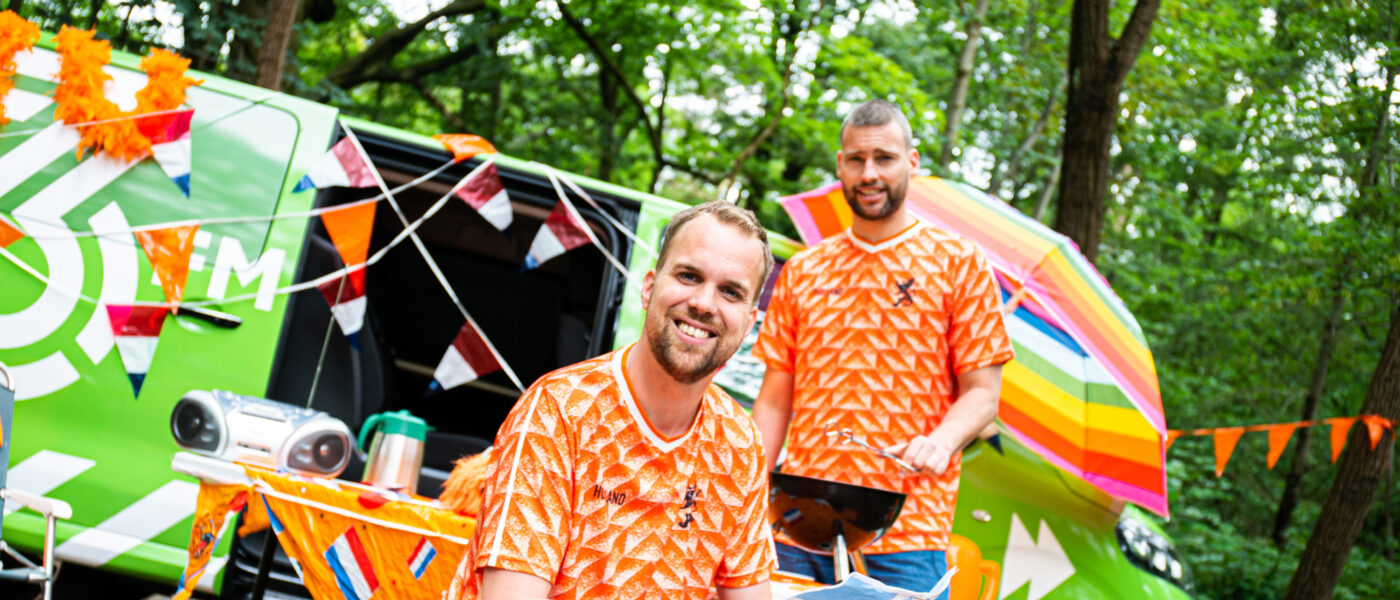 Barend en Wijnand: plankgas achter Oranje aan