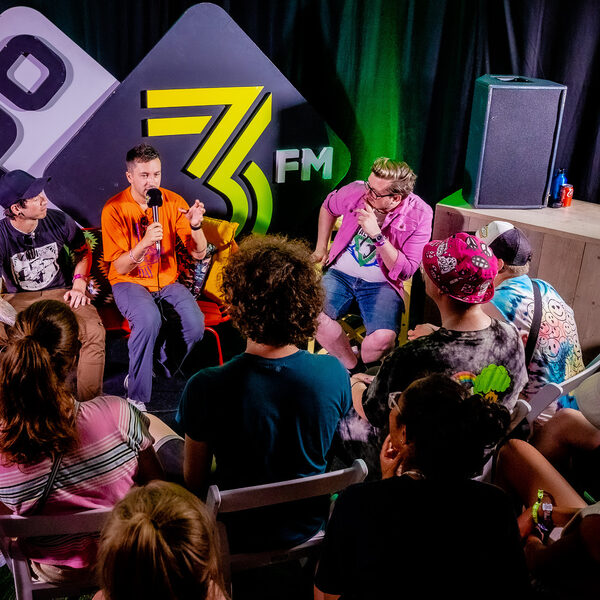 3FM Backstage: Twenty One Pilots verrast fans