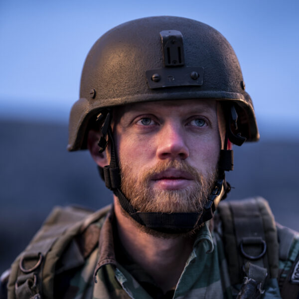 Marinier Robin (39) heeft PTSS: "Het is onderdeel van wie ik ben, ik schaam me er niet meer voor"