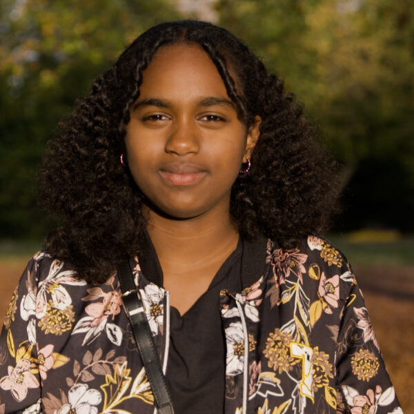 B’shina (12) haar moeder wilde wel voor haar zorgen, maar het lukte haar niet