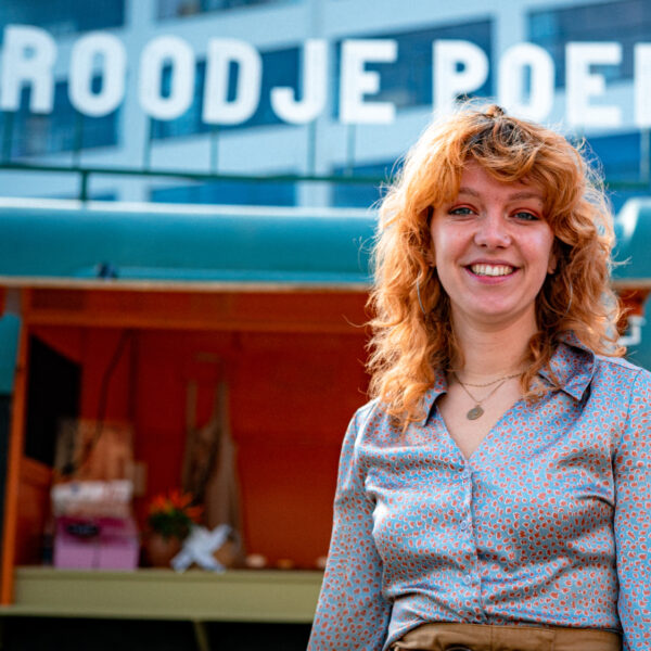 Fides (27) maakt broodjes poep: “Jouw drollen en plas zitten vol voedingsstoffen”