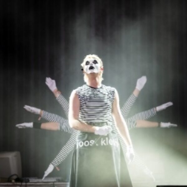 Joost Klein droomt groot op nieuwe eurodance-kneiter