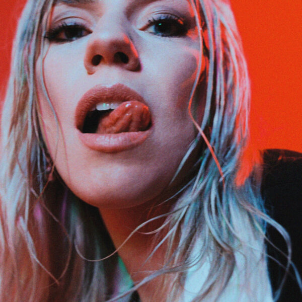 Lov3less benoemd tot 3FM Talent bij VoorAan