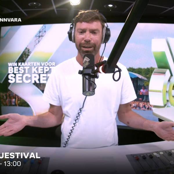 3FM-dj Timur in verhit gesprek met luisteraar over 'Pride In Jouw Dorp'