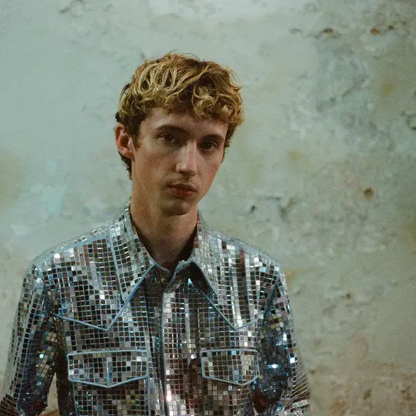 Dit is waarom je het nieuwe album van Troye Sivan moet luisteren