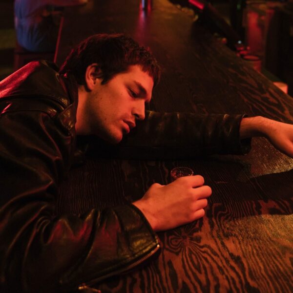 Kwart jongeren gebruikt drank en softdrugs voor mentale klachten: "Met alcohol houd ik mezelf op de been"