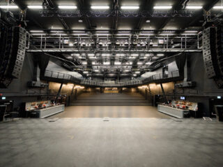 Lost & Found: de gevonden voorwerpen van moshpits en kleedkamers