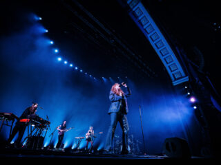 Froukje schijnt in Carré met avond vol noodzakelijk verdriet én vreugde