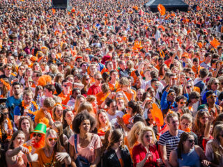 Van herkenbaarheid tot saamhorigheid: wat zijn ingrediënten voor een succesvolle voetbalhit?