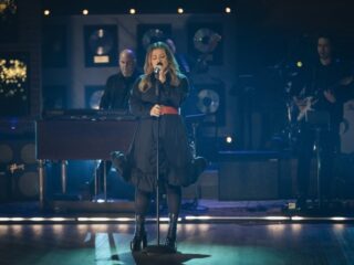 Dit zijn de 5 beste covers van coverqueen Kelly Clarkson