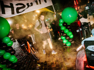 Hollen naar Zwolle: kijk hier Wijnands dubbele marathon voor Metakids terug