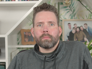 Anjo (41) heeft ALS en creëert een animatiefilm om andere gezinnen te helpen