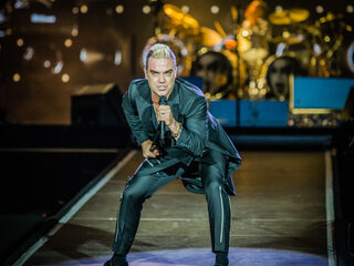 3FM-luisteraar Gerben ontmoet Robbie Williams en herkent hem pas na een uur kletsen