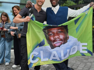 3FM-presentator Julien Kooij bij laatste 3 genomineerden voor Eurovision Artist Award, help jij mee?