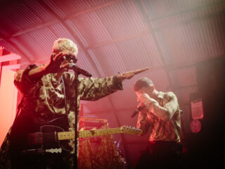 Sad Night Dynamite live bij 3FM op Lowlands