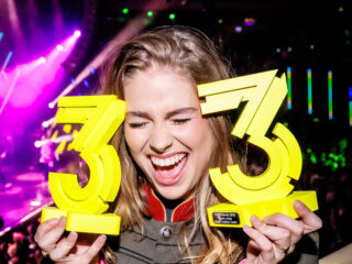 Roxy Dekker pakt dubbele winst op de 3FM Awards, check hier alle winnaars