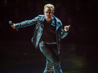 Bono belooft na U2-shows drummer Bram terug te geven aan Krezip