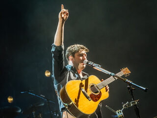 Marcus Mumford kondigt eerste soloalbum aan