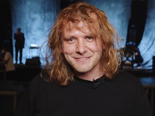 Palmbomen II experimenteert erop los in een leeg Paradiso