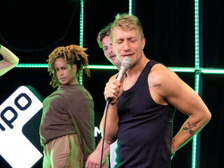 Joshua Nolet bouwt met GRAMS een feestje in de 3FM Live Box