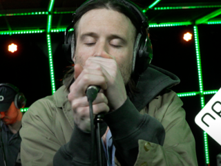 Bazart geeft een spectaculair optreden in de 3FM Livebox