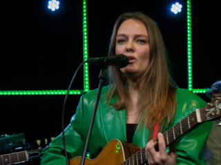 The Indien live met 'Be Yours' in de 3FM Live Box