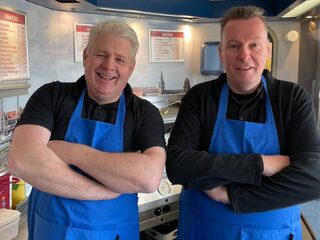 Coen & Franky met frietkar naar Oekraïne