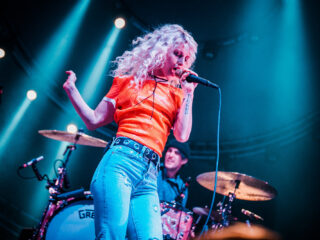 Paramore deelt na zes jaar nieuwe single 'This Is Why'