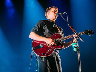 George Ezra pakt de 3FM Megahit met 'Green Green Grass'