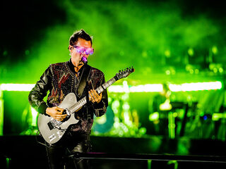 Frontman van Muse laat nieuwe muziek horen in livestream