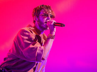 Max Colombie van Oscar and the Wolf schittert weer