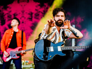 Dit kun jij verwachten van Foals vanavond in AFAS Live