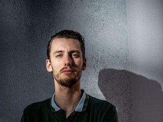 Toen Renze's (23) relatie uitging werd hij eenzaam: "Ik trok altijd op met de vrienden van mijn ex"