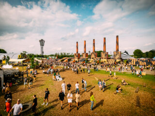 Lowlands volg je via 3FM