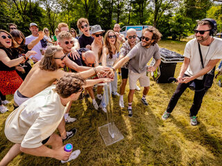 Dit zijn de winnaars van de Lowlands Bij Je Thuis-prijzen
