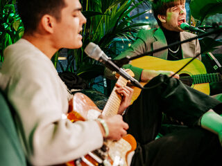 The Vices bij 3FM Serious Request: “Ik heb altijd al in het Glazen Huis willen zitten”