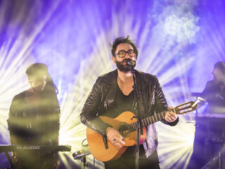Blaudzun te gast in het Glazen Huis "Ik heb mijn warmste jas mee, dat was denk ik niet de bedoeling"