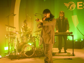 4B2M werkt naar debuutalbum met droogkomische docu