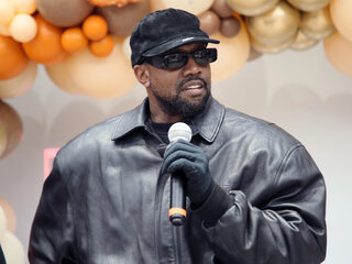 Atze de Vrieze over nieuwe podcastserie Blauwe M&M's