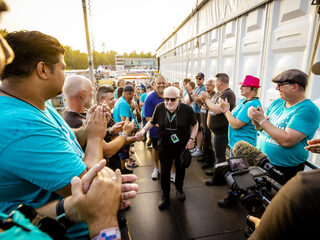 Kippenvel: Pinkpop neemt afscheid van Jan Smeets met oorverdovend applaus