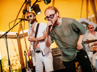 Hang Youth live bij 3FM op Lowlands