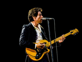 Arctic Monkeys releast nieuwe single 'Body Paint'