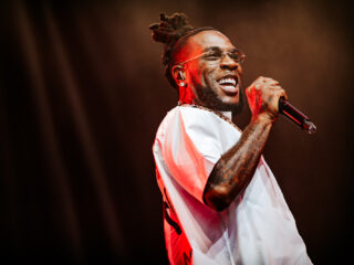 Burna Boy vervangt Stromae op Down The Rabbit Hole