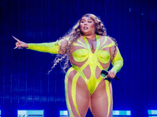 Lizzo komt uit de kast als... Nickelbackfan?