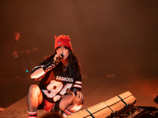 Dit is HIT ME HARD AND SOFT, het nieuwe album van Billie Eilish