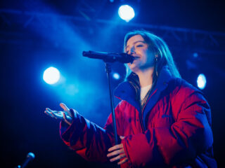 Anna-Rose Clayton live bij 3FM Serious Request